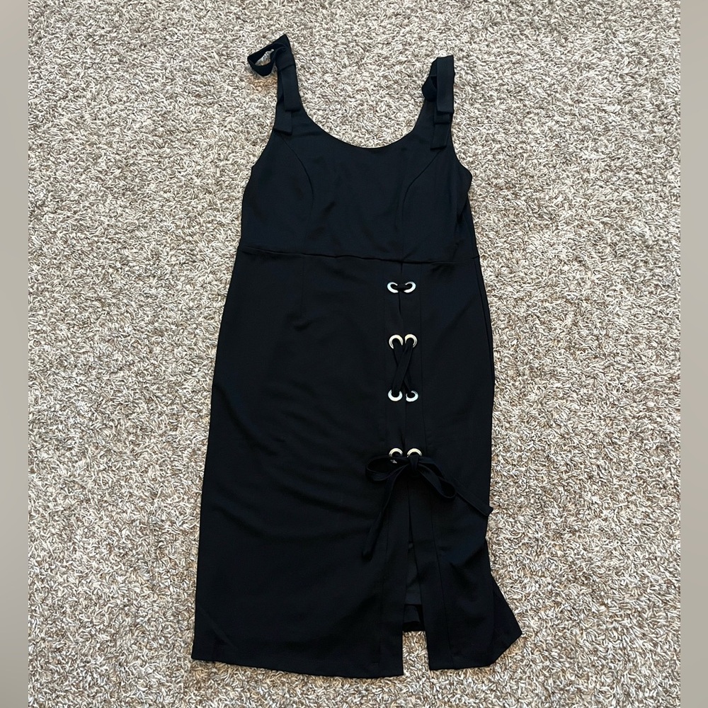 VENUS Black Midi Dress with Lace-Up Detail